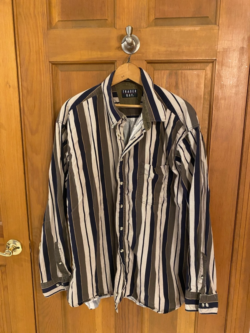 Vintage Trader Bay Men’s Navy and Cream Vertical Stripe Button-Down Shirt 2XL
